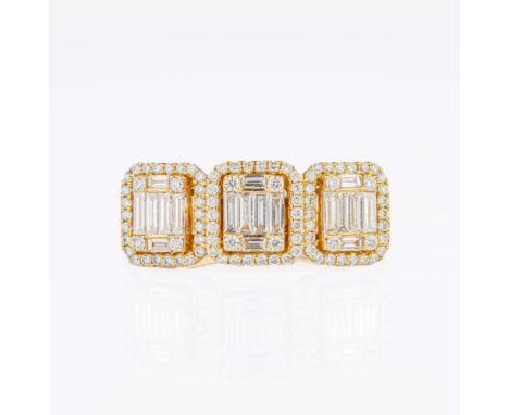 Diamant-Brillant-Ring. 18 kt. GG, gest. Erhöhte Schauseite, Besatz mit 114 kl. Diam. im Brillant- und Baguetteschliff zus. ca