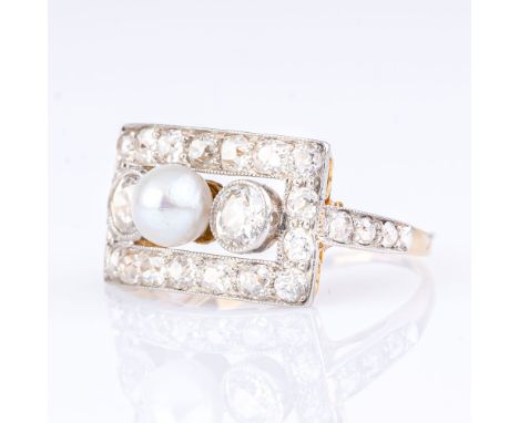 Art-déco Ring mit Altschliffdiamanten und Perle. Um 1910/20. 18 kt. GG mit Platin, undeutl. gest. Besatz mit 20 Diam. im Alt-