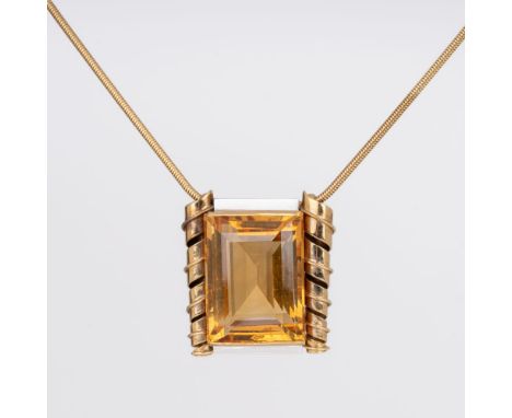 Hochkarätiger Vintage Citrin-Anhänger an Kette. Um 1960. 18 und 14 kt. GG, tlw. gest. Der große, gold-orange farbene Citrin i