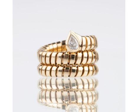 Bulgari. Gold-Ring mit Diamant 'Serpenti'. 18 kt. GG, gest., MZ, Made in Italy. Mehrfach geschlungener Serpenti Ring mit 1 za