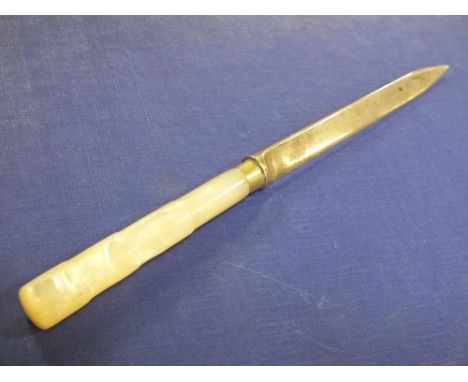 A VICTORIAN HALLMARKED SILVER PAPER KNIFE WITH MOTHER OF PEARL HANDLE, HALLMARKED BIRMINGHAM 1887
