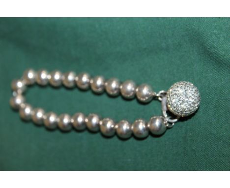A VINTAGE SILVER BALL DESIGN LADIES BRACELET, APPROX WEIGHT 24 G