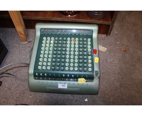 A VINTAGE DUOLECTRIC COMPTOMETER 