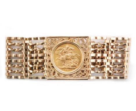A 9ct hallmarked eight bar gate bracelet with full sovereign dated 1927 to central square pierced panel, total weight 45.7g, 