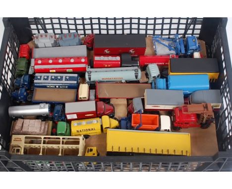 One tray containing of various white metal and resin 1/76 scale kit built commercial vehicles, mixed examples to include a Th