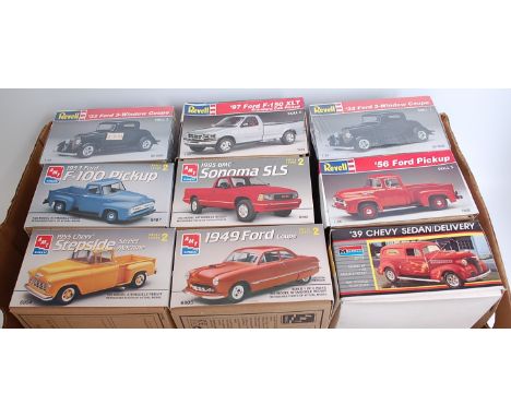 Nine various boxed plastic 1/24 and 1/25 scale American plastic car and van kits to include an AMT 1955 Chevy Stepside Street