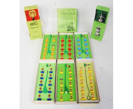 Subbuteo: 6x 1970s heavyweight teams to include No. 46 (Motherwell, 1960s 'walker' style), No. 161 (Russia, in named box), No