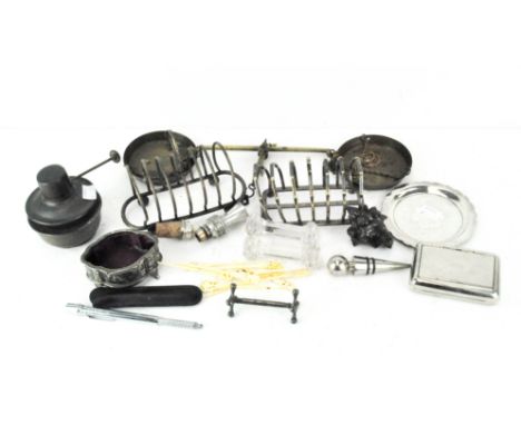 A selection of 19th &amp; 20th Century silver plate and metalware, including an EPNS toast rack, 'Royal Selangor' cork top, t