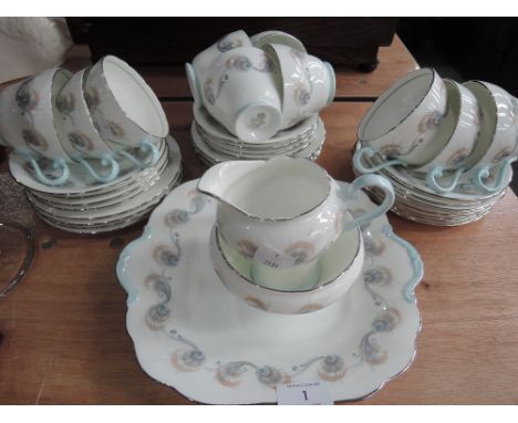 A Part Aynsley Tibet tea service, 37 pieces