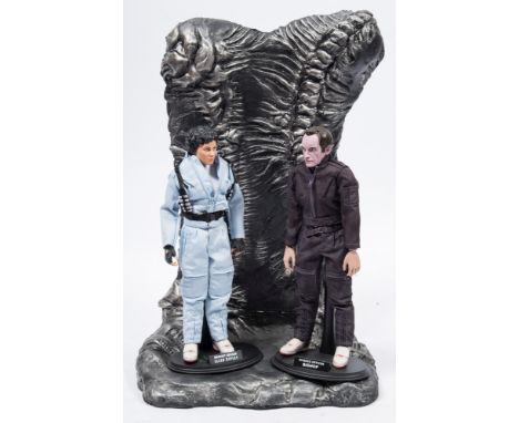 Two loose 1/6th scale Aliens figures 'Warrent Advisor Ellen Ripley' and 'Science Officer Bishop':, together with an Alien hiv