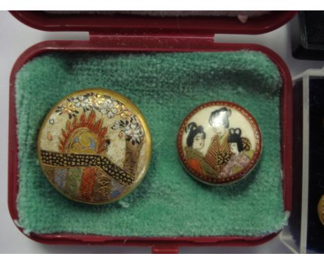 A set of six Satsuma ceramic buttons:, decorated with floral foliage, 10mm diameter, a circular Satsuma button decorated with