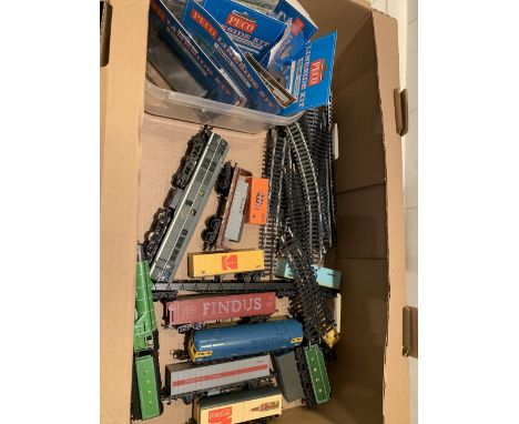 OO Scale Locos / Rolling Stock &amp; Peco Accessories