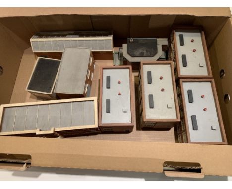 Bachmann &amp; Hornby OO Gauge Resin Buildings