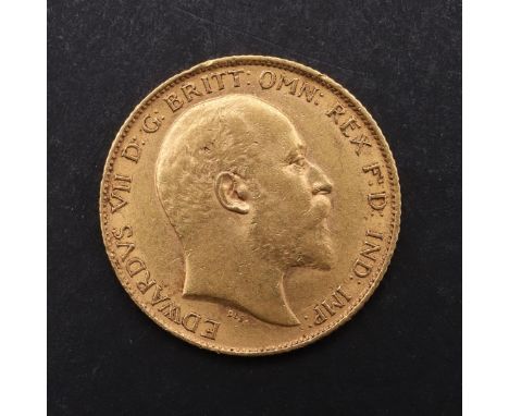 AN EDWARD VII HALF SOVEREIGN, 1904. An Edward VII  Half Sovereign, bare head r. Reverse with St George and the Dragon, dated 