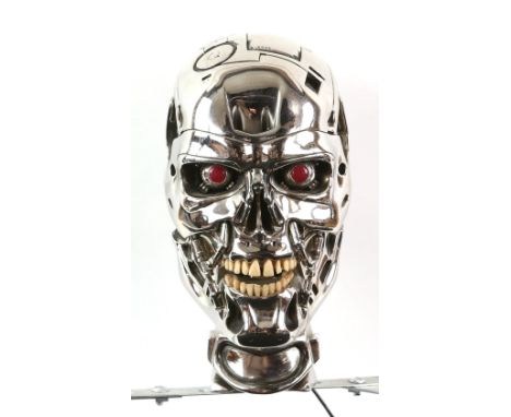 Terminator 2 - Judgment Day - Endo Skull by Icons, edition number 475, with plaque, approx 28 cm high.        