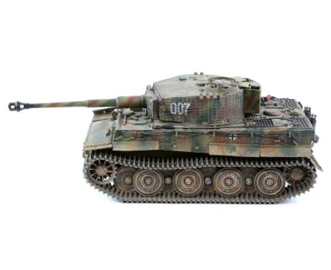 Unimax Forces of Valor 85504 Henschel Sd.Kfz.181 Tiger Diecast Model tank, German Army, Michael Wittman 007, 18 x 52 x 24cm, 