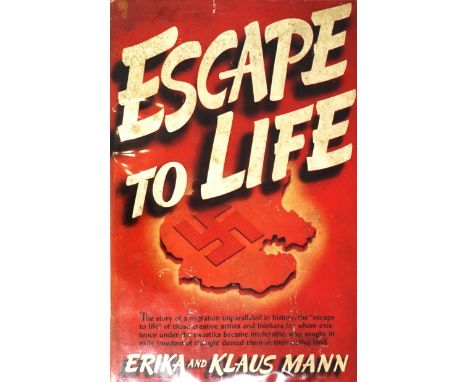 Mann, Erika and Klaus. Escape to Life. IX, 2 Bl., 384 S. Mit 17 fotograf. Abb. auf Tafeln. 21,5 x 14 cm. OLeinenband mit Gold