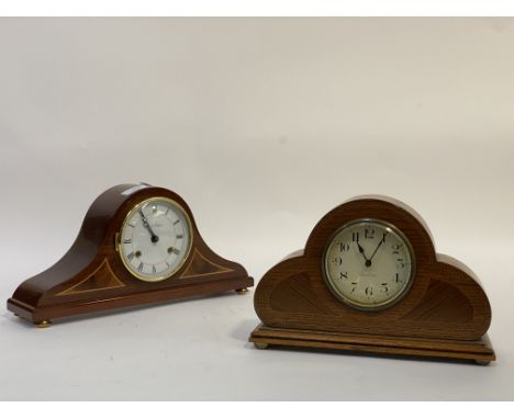 An early to mid 20th century eight day mantel clock in an inlaid oak case, having an Arabic chapter ring and French drum move