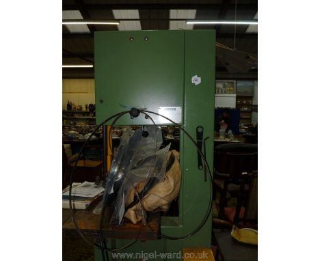 A Startrite 352/S Single Phase Bandsaw with o to 45 degree angling table, manufactured in 1996, 240v, 50Hz, 6.4 Amps Serial N