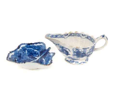 18th century Bow blue and white pickle dish with painted grapevine decoration, 8.2cm and Bow blue and white cream boat with p