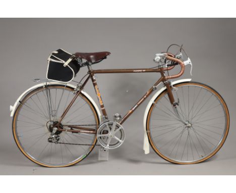 A vintage Elswick “Turbo 12” gent’s bicycle (brown) with a Brooks leather saddle. 