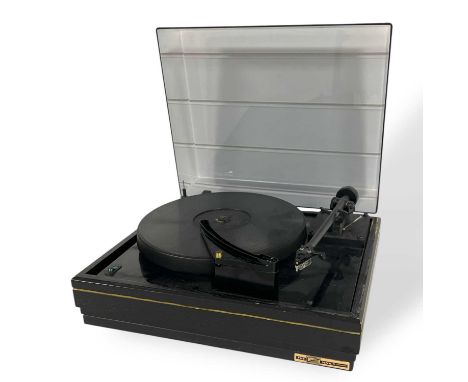 A Townshend Elite Rock model 2 tunrtable manufactured by Elite Cranfield gramophones ltd, Walton-On-Thames, Surrey, UK. Turnt