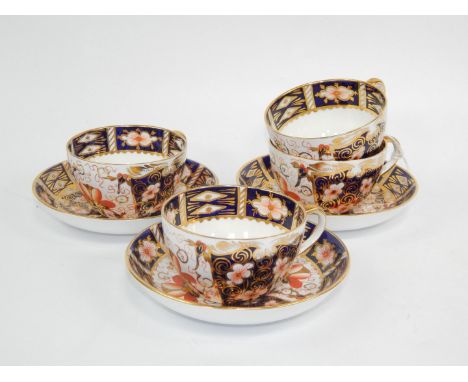 A set of four Royal Crown Derby imari porcelain tea cups, and four saucers, earlyt 20thC, pattern 2451.