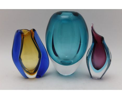 A turquoise 20th century Art glass vase of ovoid form 17cm high, together with two amorphic glass vases (3) 