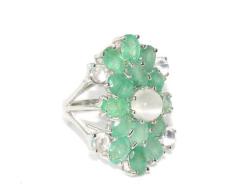 Silver, emerald and moonstone ring size: O/7