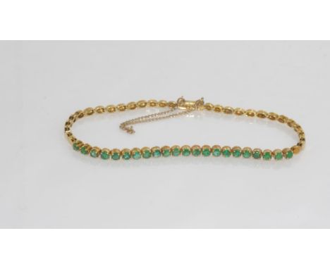 14ct gold, and emerald bracelet weight: approx 5.75 grams, size: approx 20cm length (unmarked but tested as 14ct)