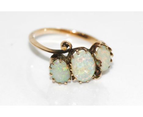 Vintage 14ct rose gold & three solid opal ring weight: approx 2.4 grams, size: Q/8 (unmarked but tested as 14ct)