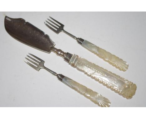 William IV sterling silver butter knife & forks Birmingham 1835, maker George Unite, with carved mother of pearl handle; toge