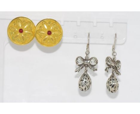 Silver bow and drop earrings with MoMA Roman copy earrings