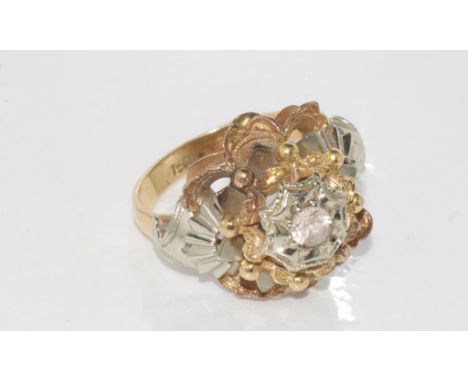Vintage 18ct two tone gold flower ring with diamond simulant, weight: approx 7.75 grams, size: P-Q/8