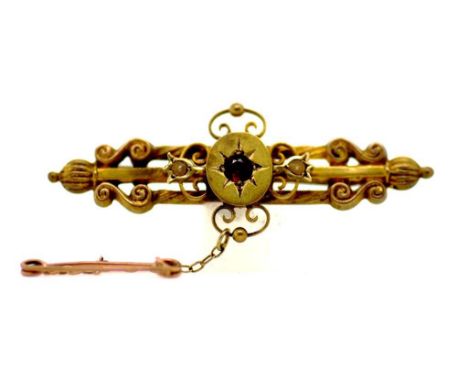 Vintage 15ct gold brooch with garnet weight: approx 5.2 grams