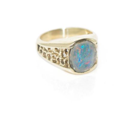 9ct yellow gold and opal ring (opal triplet), weight: approx 6.43 grams,size: O/7 (unmarked but tested as 9ct)