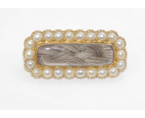 Georgian 12ct yellow gold and pearl brooch Xmas 1882 engraved on back , weight: approx 9.43 grams
