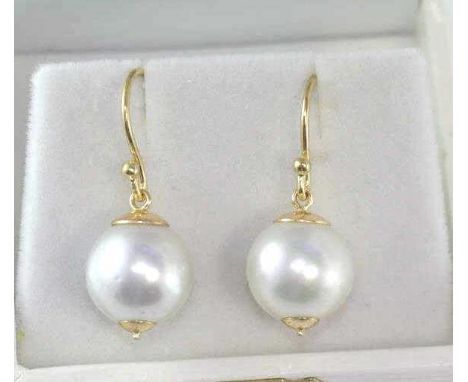 Good boxed South Sea pearl and 9ct gold earrings 11mm diameter