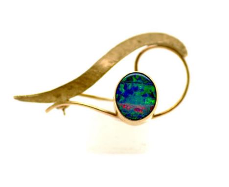 Vintage 9ct gold and opal brooch (opal triplet), weight: approx 3.55 grams