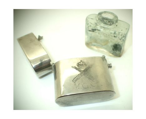 WWI British Officers travel ink bottle, named by engraving to Major W Brown of the Machine Gun Corps. P&amp;P Group 1 (£14+VA