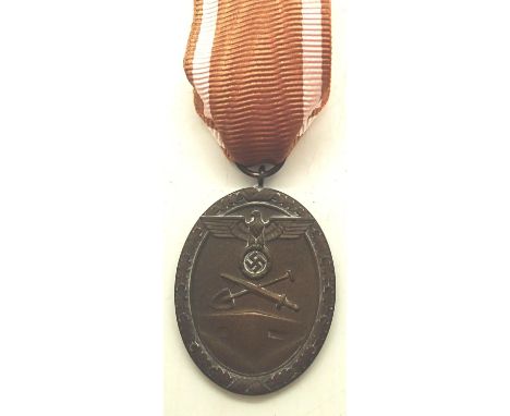 German Third Reich West Wall medal. P&amp;P Group 1 (£14+VAT for the first lot and £1+VAT for subsequent lots) 