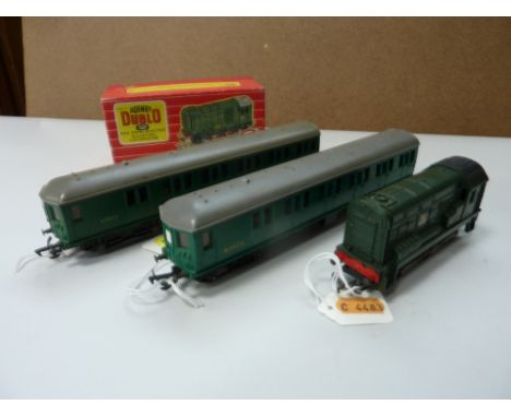AN UNBOXED TRI-ANG RAILWAYS OO GAUGE 4-SUB TWO CAR E.M.U. SET, (R.156/R.225), with a boxed Tri-ang Class 08 shunting locomoti