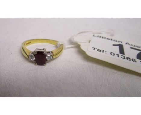 18ct gold ruby and diamond ring