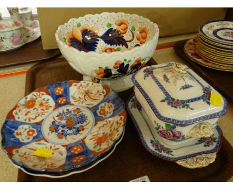 ANTIQUE FLORAL POTTERY SPODE TUREEN &amp; STAND / TWO IMARI PLATES / GAUDY WELSH GRAPE PATTERN FRUIT BOWL (3)