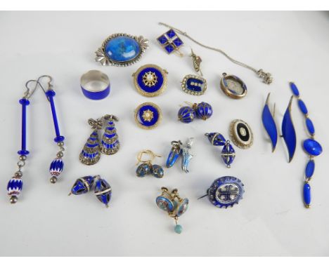 Thune Norway enamel brooch, gold, silver and other metal mounted enamelled jewellery comprising brooches, earrings, rings, et