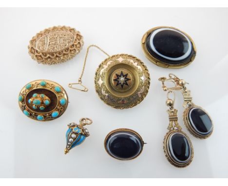 Agate brooch and earring set, pearl set target brooch and other gold and yellow metal brooches with turquoise decoration (7)