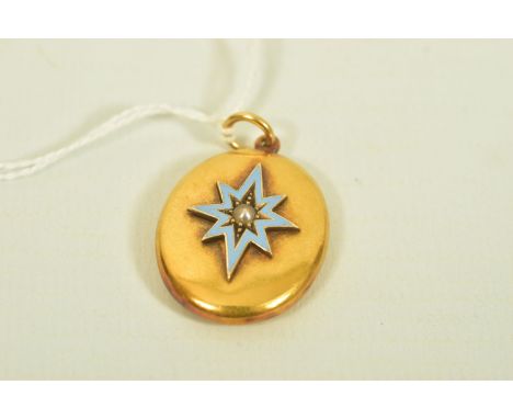 A LATE VICTORIAN 18CT YELLOW GOLD MEMORIAL PENDANT, CIRCA 1880, of oval shape outline set with a split pearl measuring approx