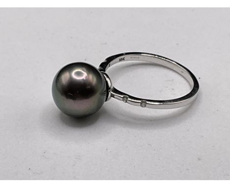 10CT black Tahitian Pearl &amp; diamond ring