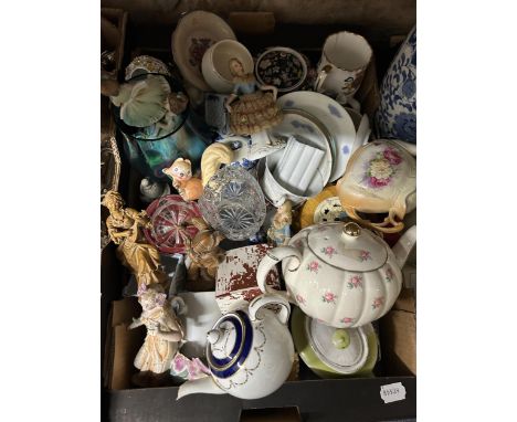 A Chinese blue and white vase and other assorted ceramics (3 boxes)