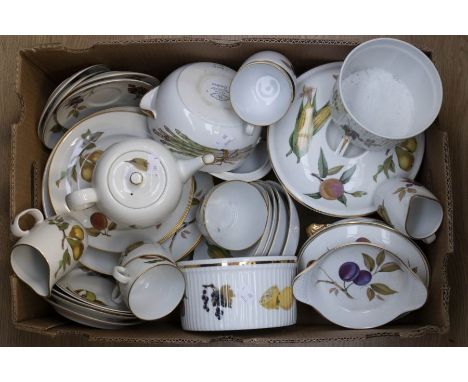 A large Royal Worcester Evesham dinner and tea/coffee service, complete with tureens